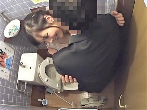 「おばさんを酔わせてどうするんですか？」若い男女が集まる居酒屋で寂しく飲んでいた熟女が、巻き込まれ、誘惑され、お持ち帰りされてしまう! 孤独で欲求不満な人妻の乾いたカラダが濡れる! VOL.23