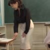 童貞だからと侮っていた生徒に犯されたおばさん教師　勉強はできないが浮気性で問題ばかり起こす生徒に肉体関係を要求され、中出しセックスをしてしまう。30人8時間2枚組。