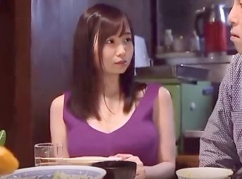 ＜他人妻NTR＞性欲旺盛な田舎の若妻が隣人をS女誘惑！えろデカぱいおっぱいで絶倫巨根を挑発しデカ尻騎乗位で汗だく不倫＜主婦＞