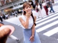 〖素人ﾅﾝﾊﾟ〗こんな所でスイッチ入れちゃダメだってばぁ～　羞恥プレイで大興奮　パイパン生嵌め